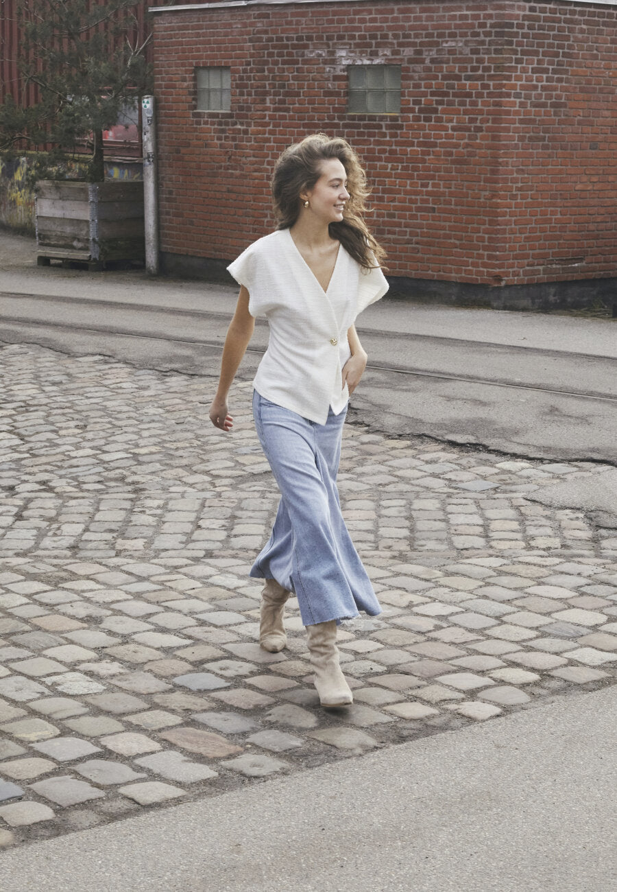 Eira™ | Elegant & Tailored Wrap Vest