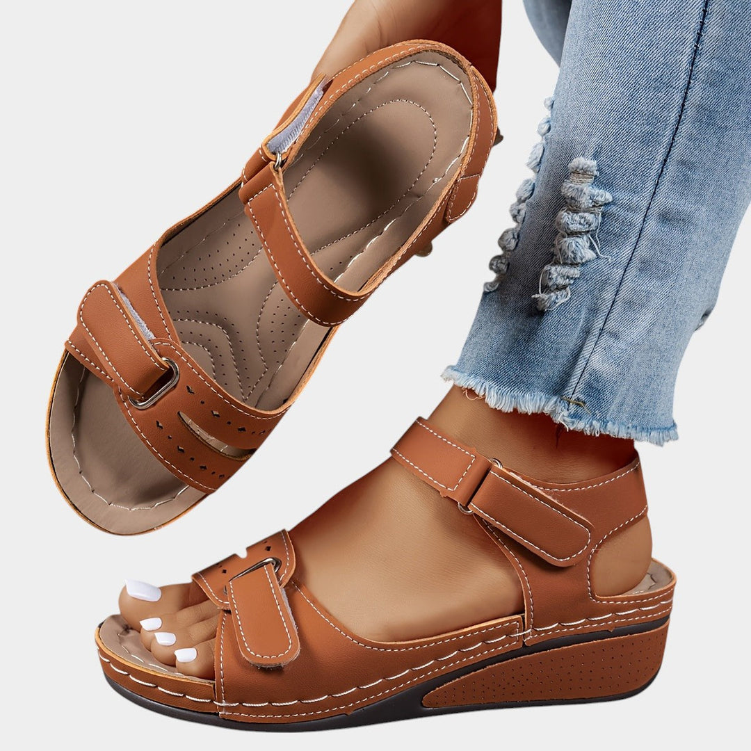 Ailbhe™ | Fashionable Orthopedic Sandals