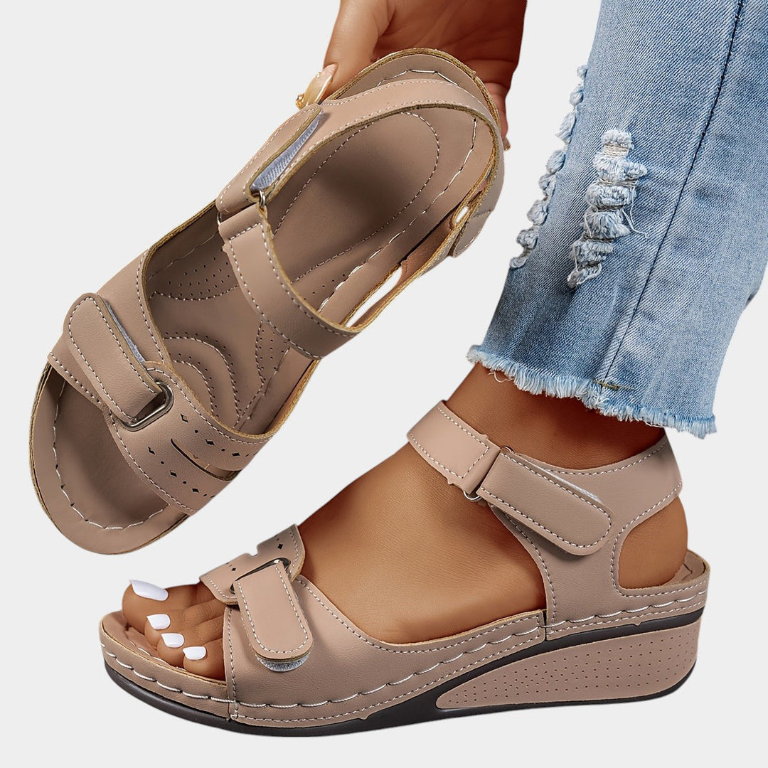 Ailbhe™ | Fashionable Orthopedic Sandals