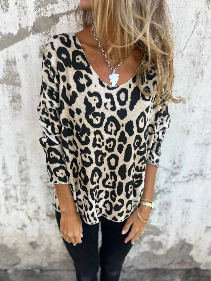 Riley™ | Round Neck Leopard Print Blouse