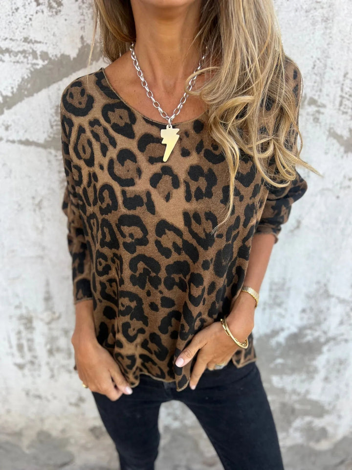 Riley™ | Round Neck Leopard Print Blouse