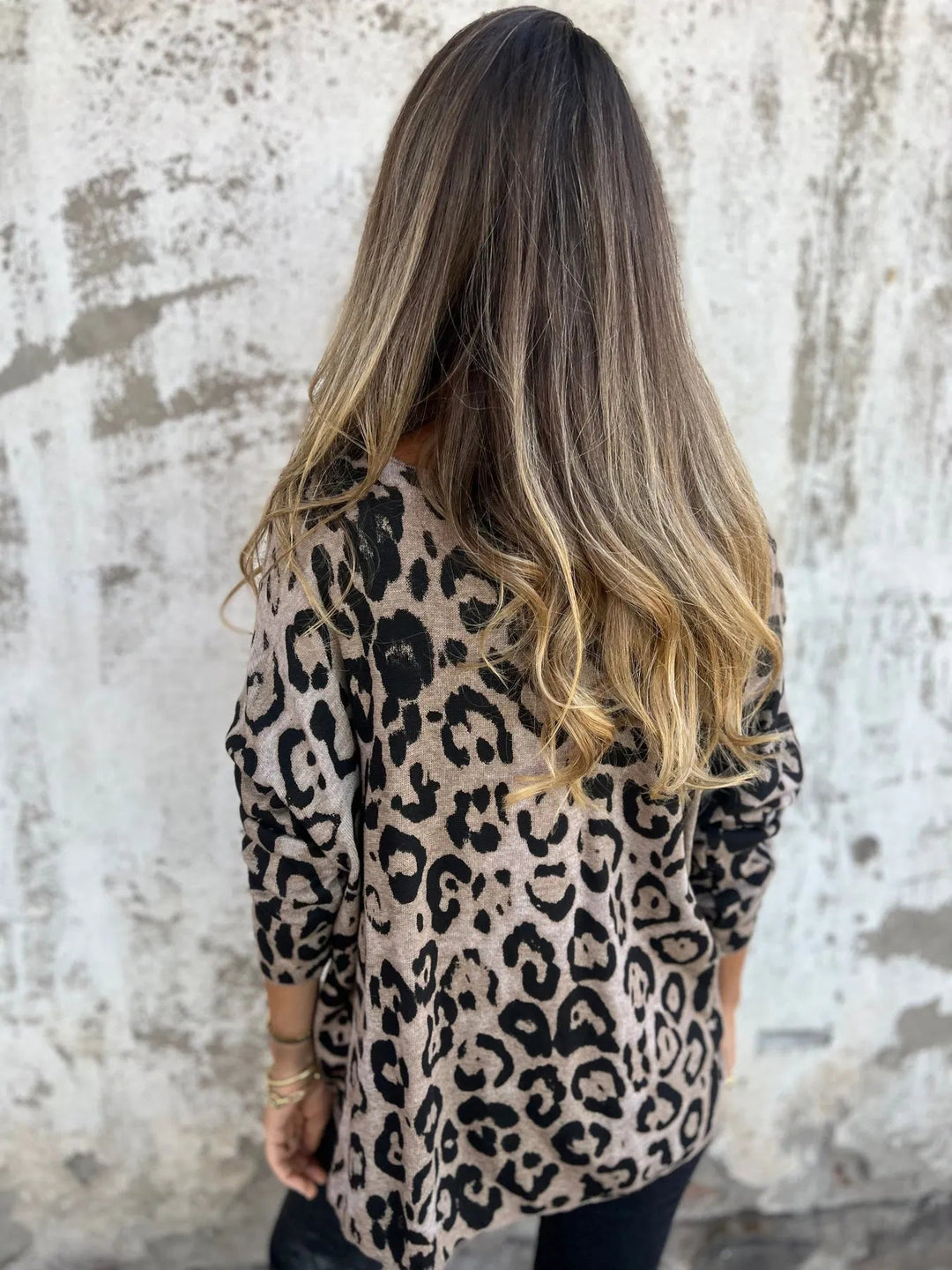 Riley™ | Round Neck Leopard Print Blouse